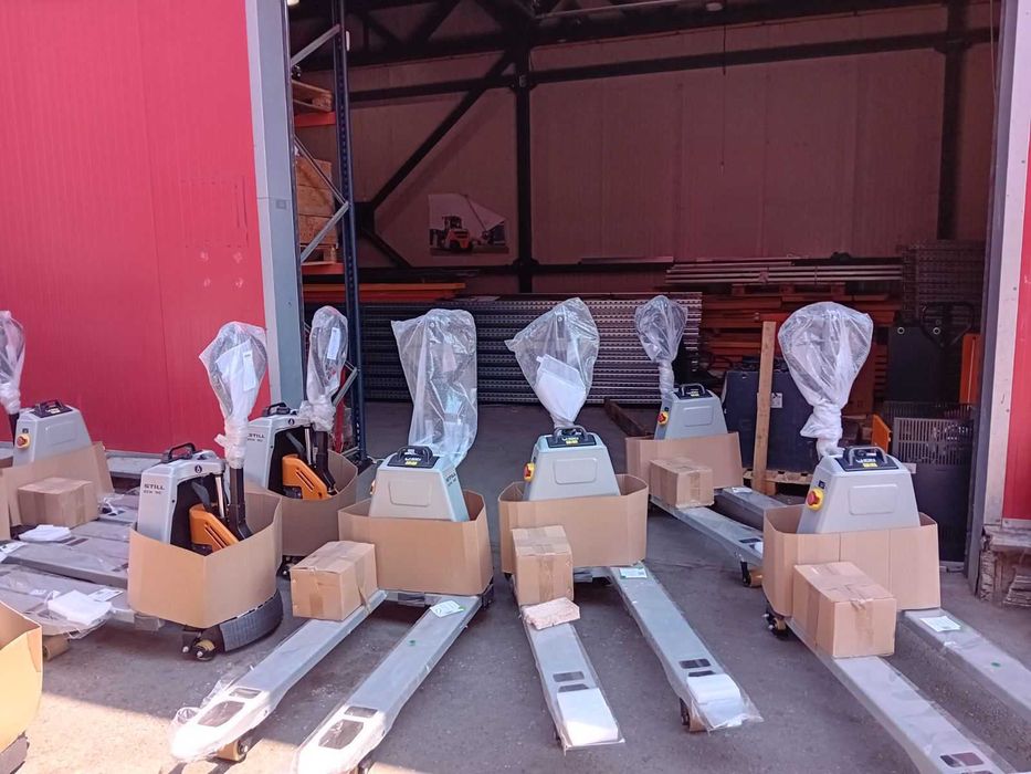 Електрическа палетна количка STILL модел ECH12C с батерия и зарядно