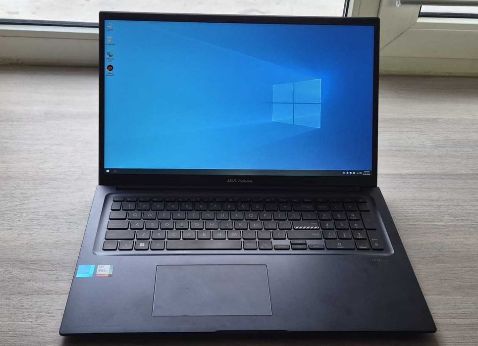 asus 17.3'' i5-1334U 16GB  1TB SSD 1700 RON