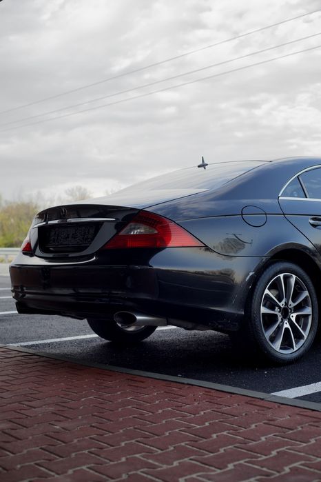 Dezmembrez Mercedes CLS320 350CDI CGI W219 bara capota far aripa sbc