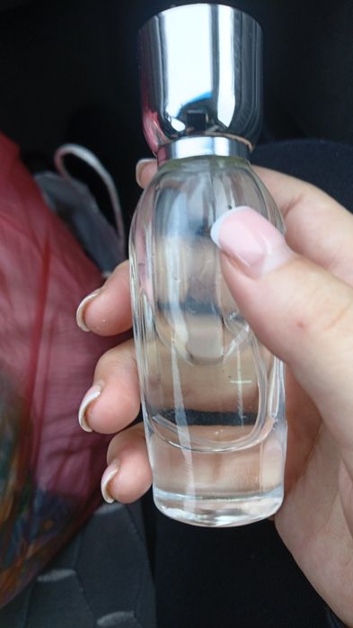 Продам духи срочно