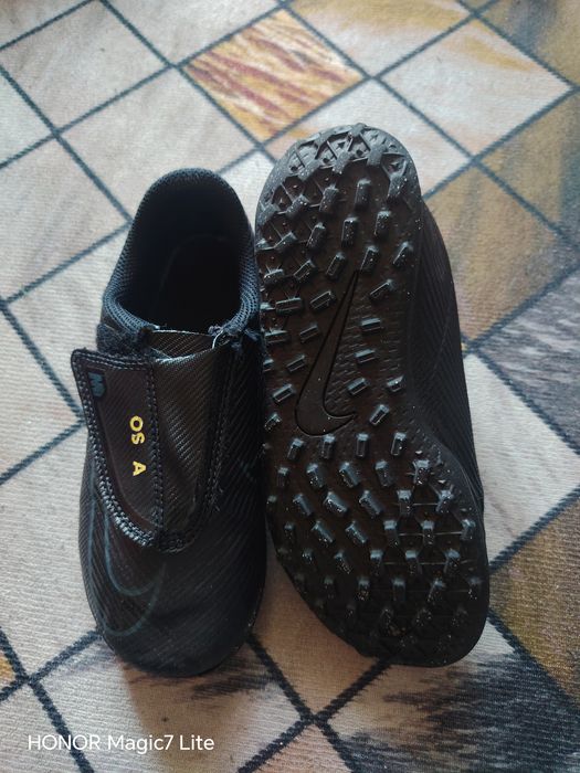 Ghete fotbal nike mărimea 29.5 și mărimea 30