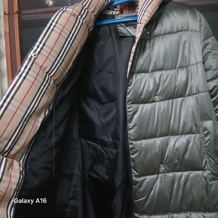 Jenskiy balonniy kurtka sotiladi. Fendi.