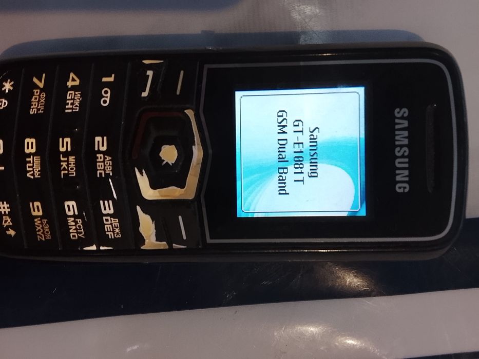 Продам телефон Самсунг