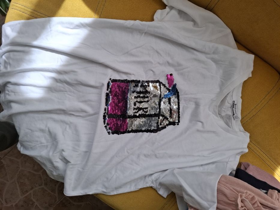 Къси панталонки и блузи