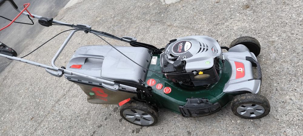 Бензинова самоходна косачка