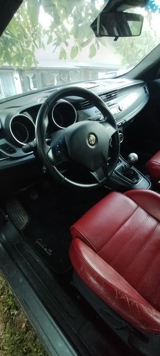 Dezmembrez  Alfa Romeo Giulietta 1.6 mjet2