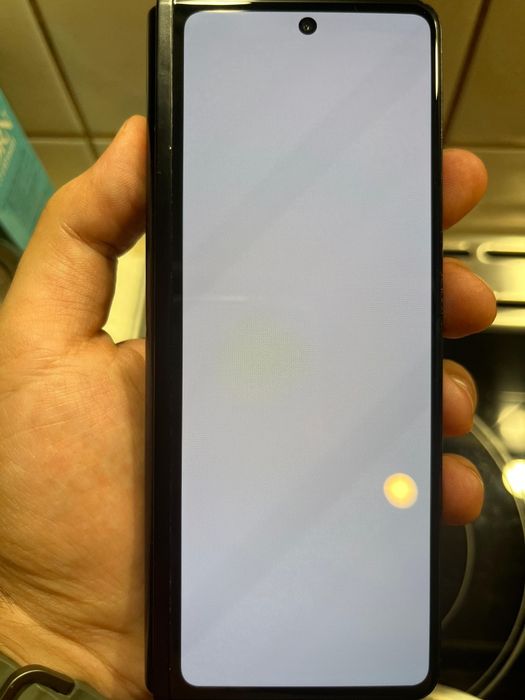 Продам Samsung Galaxy Z Fold3