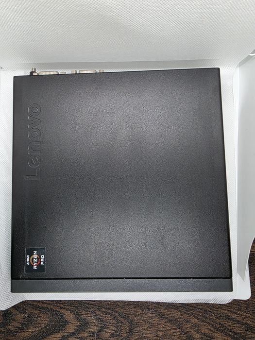 Lenovo ThinkCentre m75q gen 1– Ryzen 3 PRO 3200GE, 8GB RAM, SSD 256GB,