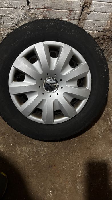 Vand urgent anvelope  iarna cu jante de otel