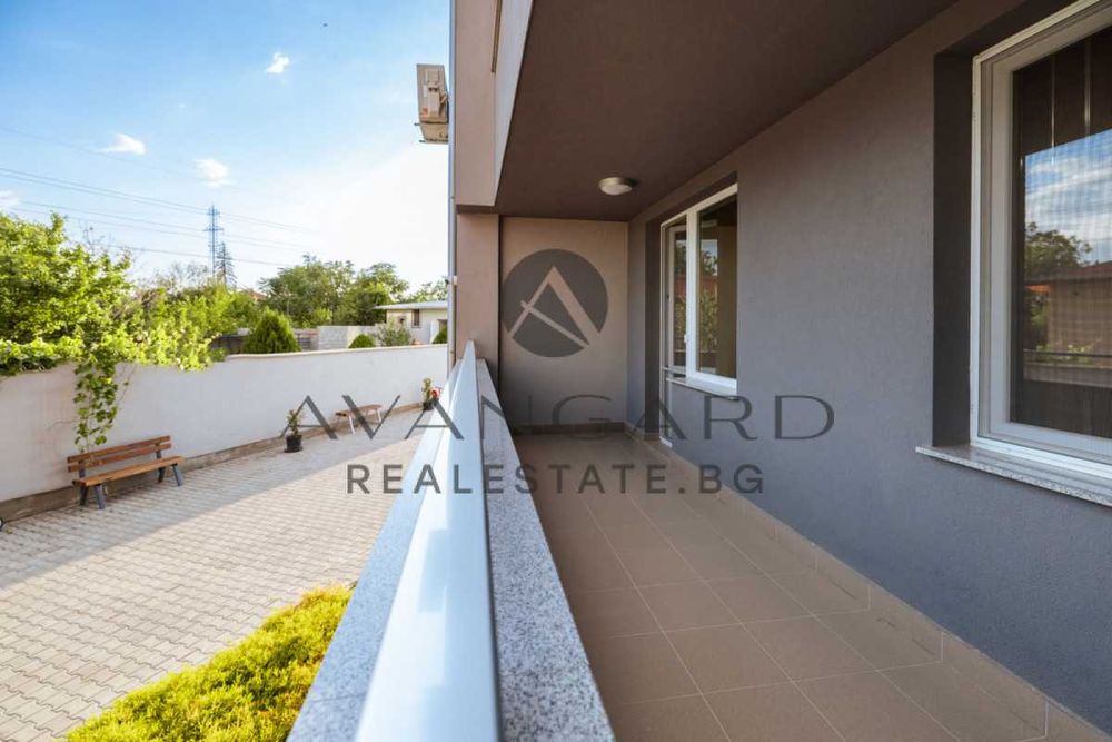 Продава се Тристаен апартамент в Пловдив, Кючук Париж - 133 кв.м за 832 €/кв.м - Снимка #13