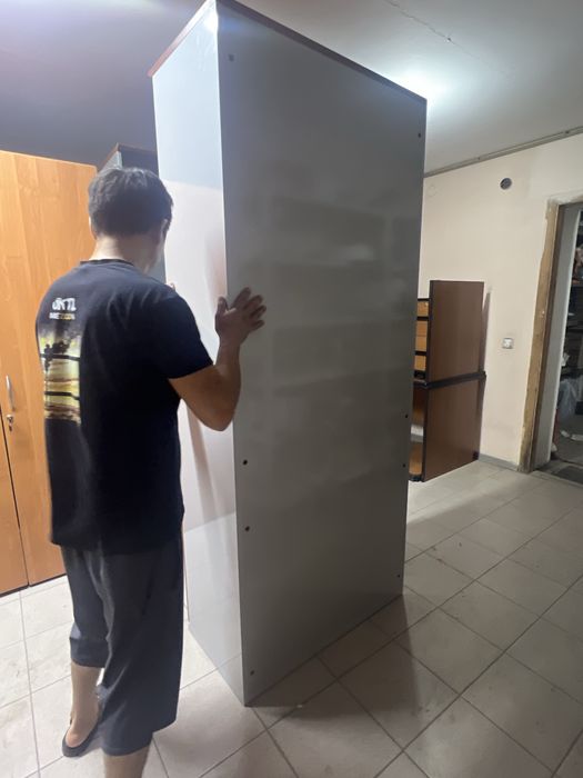 Шкаф, столы в Косшы срочно