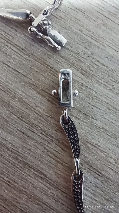 Продам Серебряное колье с Гранатом