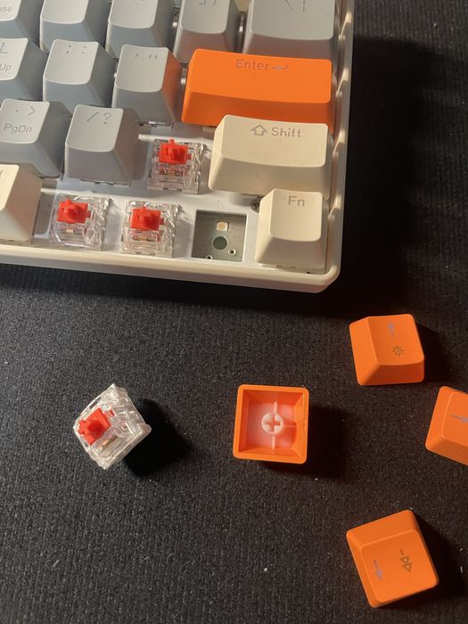 60% esports механична клавиатура