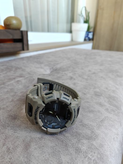 Часовник G Shock