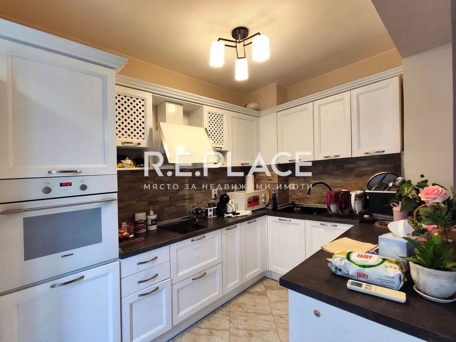 Продава се Тристаен апартамент в Варна, Цветен квартал - 113 кв.м за 1354 €/кв.м - Снимка #2
