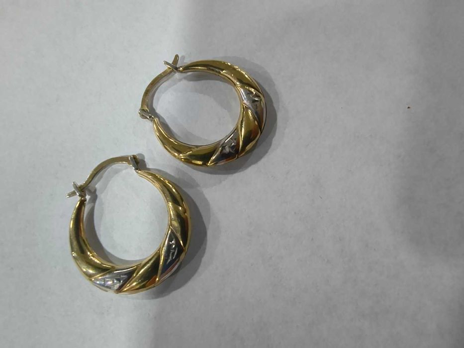 Златни дамски обеци 9к