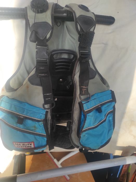 Водолазна жилетка