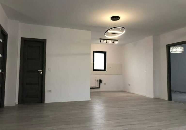 Casa modulara pe structura metalica si panou sandwich termoizolant