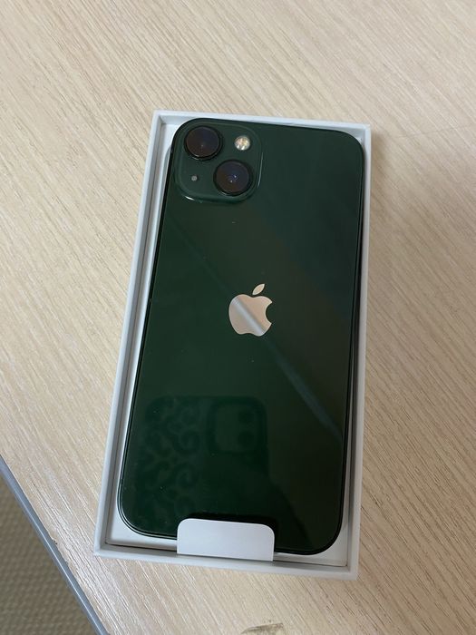 Продам Iphone 13