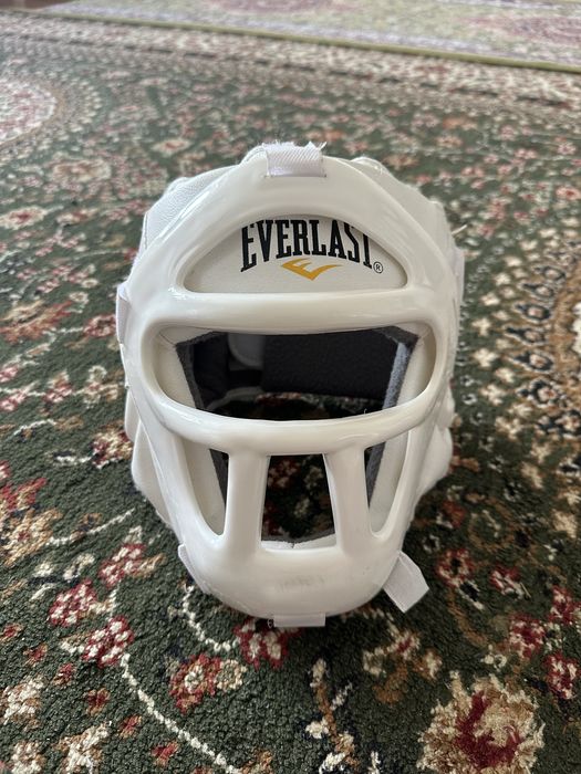 Продам шлем для каратэ