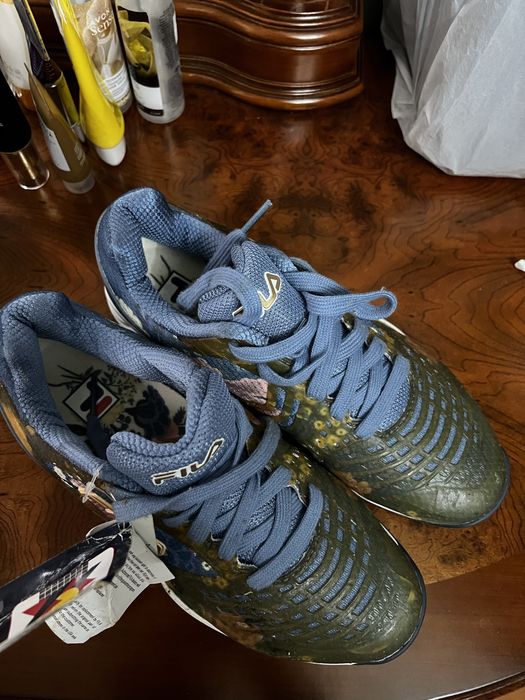 Теннисные кроссовки