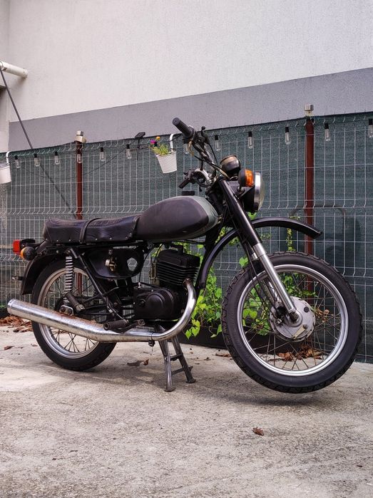 Motocicleta Minsk 125 și piese pentru încă unul
