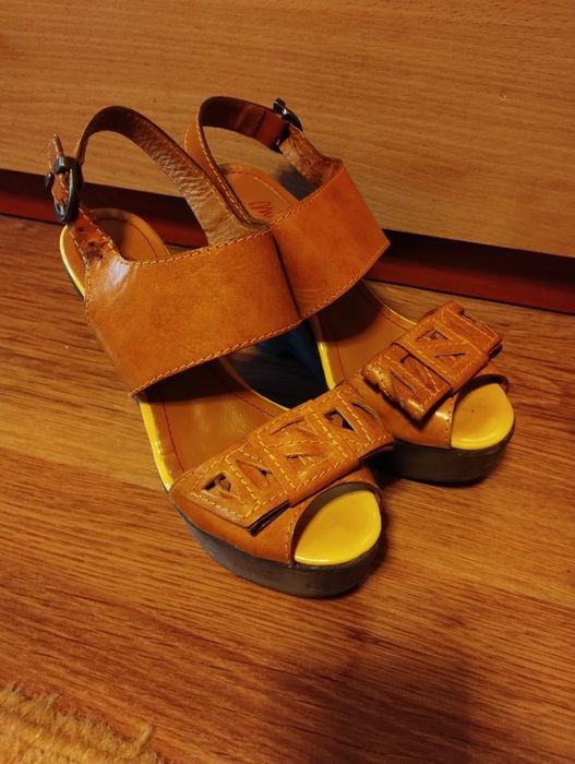 Страхотни маркови сандали Miss sixty