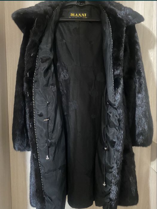 Продам Норковую шубу