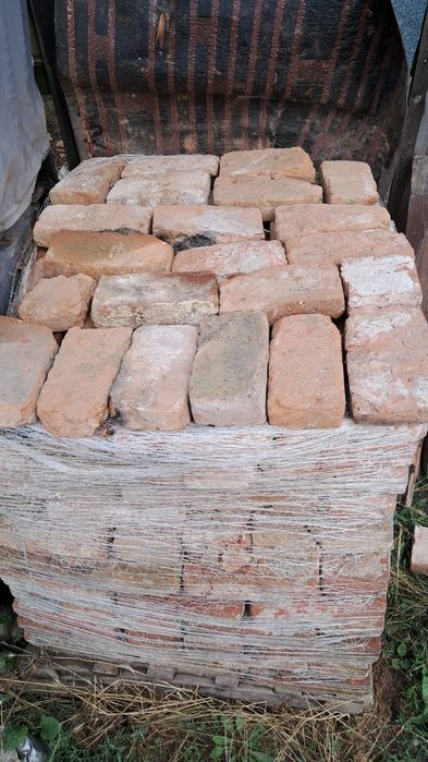 Vând Cărămidă [rustică] veche din demolări