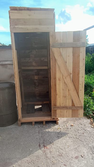 Туалет и советская бочка