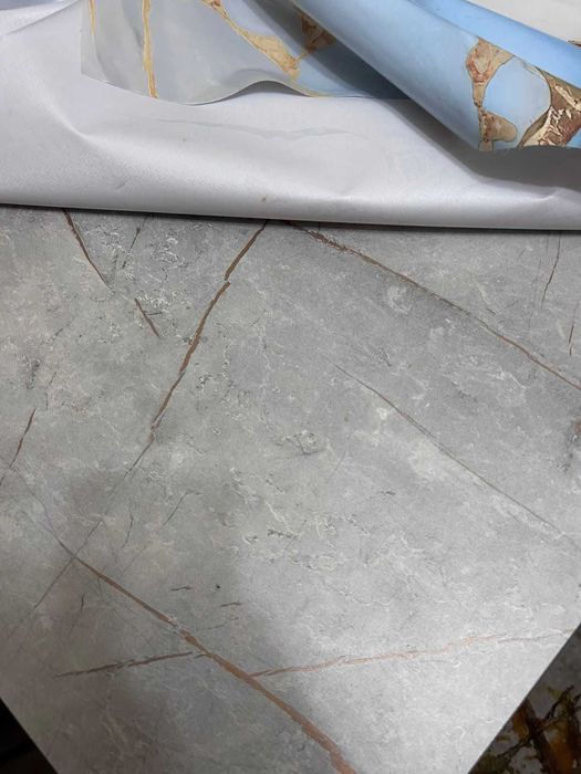 Стол и стулья 6 шт для кухни