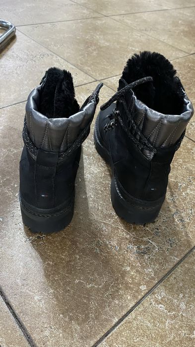 Ghete Tommy Hilfiger nr 38