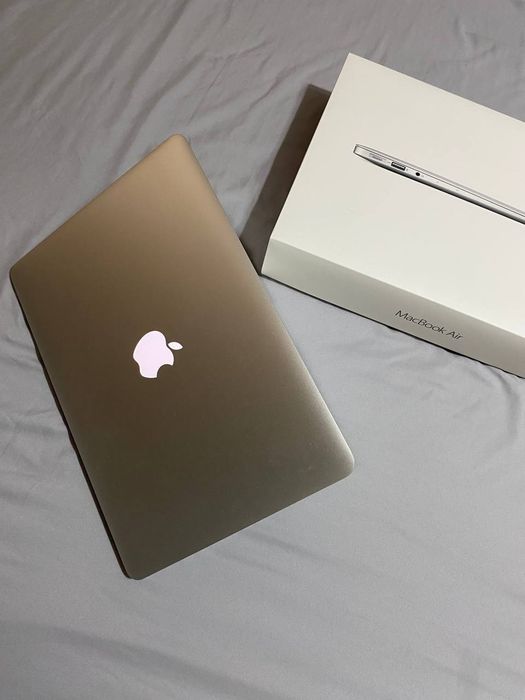 MacBook air 13, 2017 года