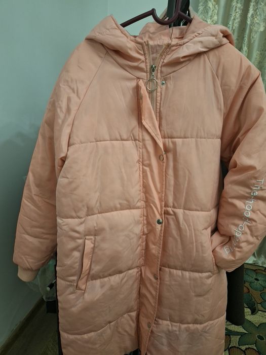 Продаётся  зимние женские  пальто .