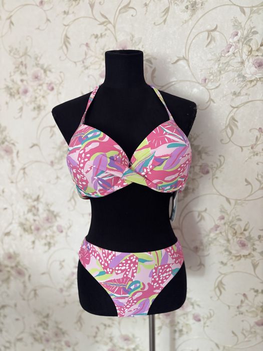 Costum de baie, sutien 95C, chilot mărimea L, nou, cu etichetă