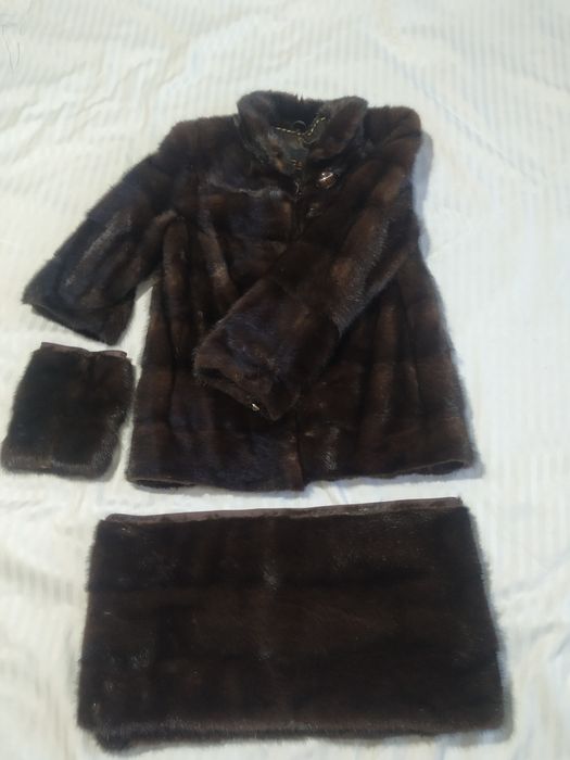 Продам шубу норковую