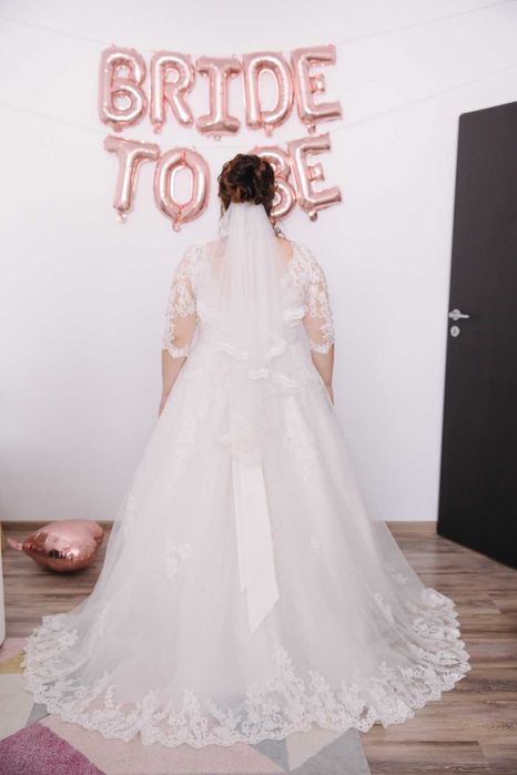 Rochie de mireasa tip A, cu trena si voal, marimea 48-50, Elite Mariaj