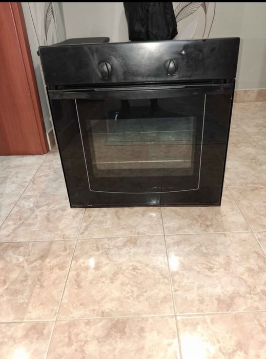 Cuptor  incorporabil Indesit