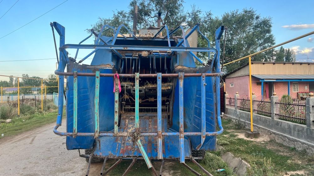 Срочно продам Комбайн Енисей 1200