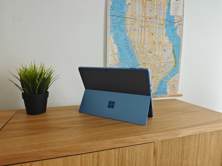 Microsoft Surface Pro 11 Син