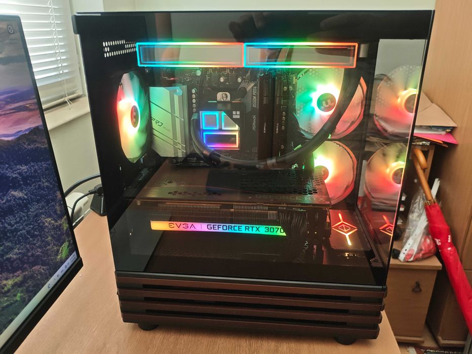Геймърски компютър, Ryzen 5700x, Rtx 3070, 32gb Ram, 1tb ssd, 850W, водно охлаждане
