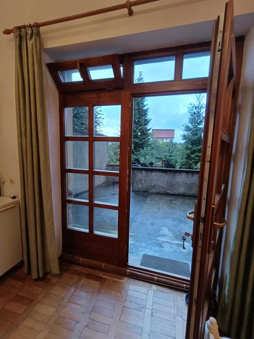 Casa vila interbelica , central, str Iorga, o camera cu terasa