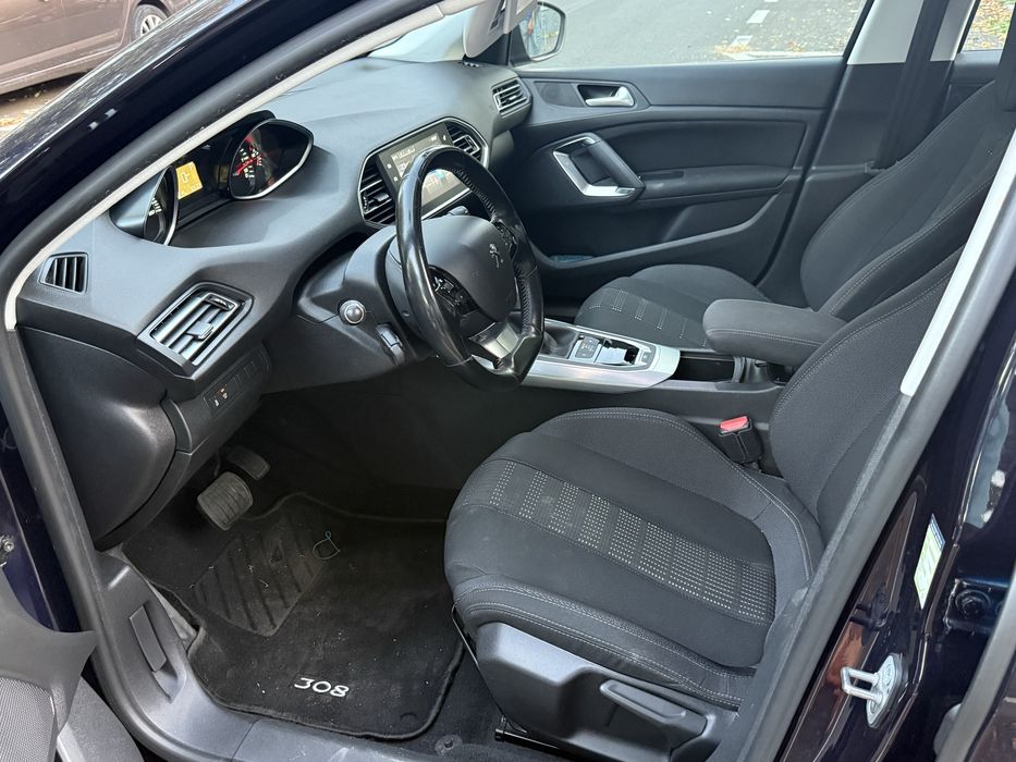 Peugeot 308 2017 2.0 l diesel 150 cp euro 6 automat Led navi camera marsalier jante 17’ km absolut reali dovediti cu factur carte de service completa