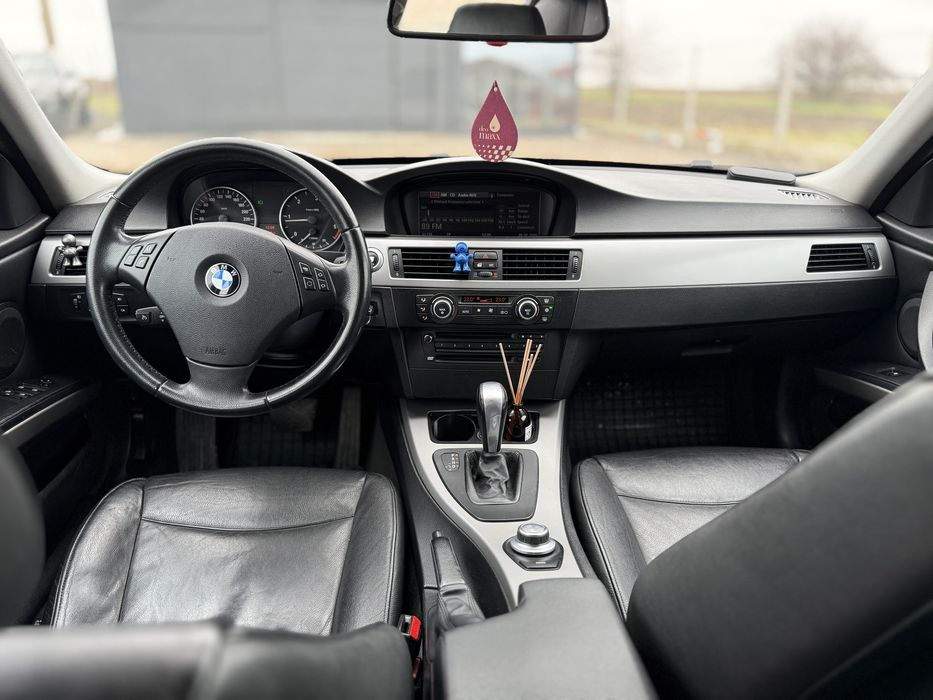 Bmw seria 3 E90 320D Cutie automata