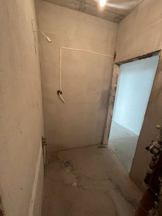 Продава се Тристаен апартамент в Пловдив, Младежки Хълм - 141 кв.м за 1043 €/кв.м - Снимка #9