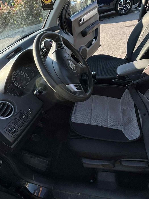 Продавам Suzuki Swift