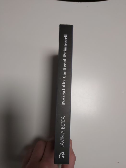 Vand Povesti din cartierul Primaverii de Lavinia Betea