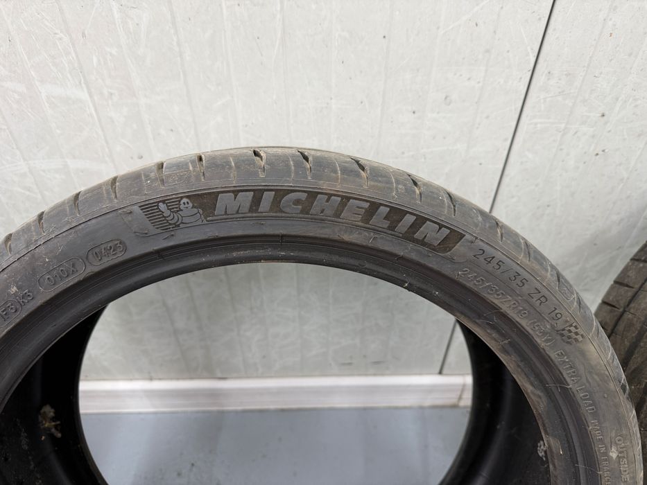 4 бр Летни гуми Michelin Pilot Sport 4S 245/35/19 ДОТ: 0423 5.5mm грайфер