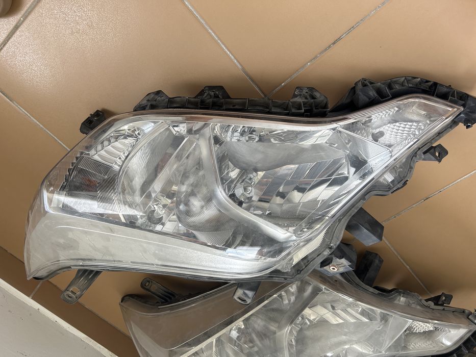 Пер. фары на Toyota 150 оригинал