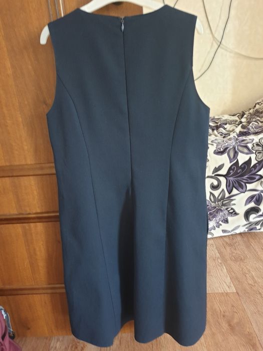 Продам школьный сарафан